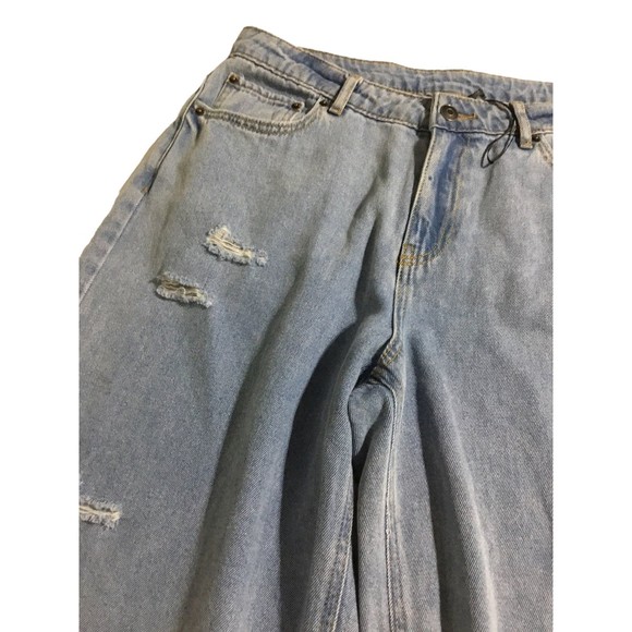 Future Collective Slightly Distressed Bermudas with Alain Noelle New Size 8 - Picture 3 of 9